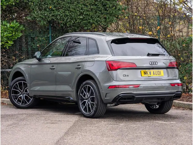 2018 Audi Q5 Black Edition 50 TFSI e quattro for Sale in Kenya for Sale by Best Cars for Sale in Kenya Ltd.