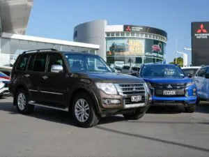 2018 brown Mitsubishi Pajero