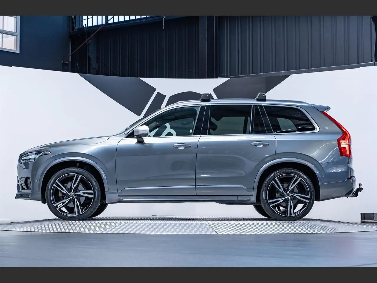 2018 Volvo XC90 2.0 D5 R-DESIGN PRO AWD for Sale in Kenya by Best Cars for Sale in Kenya Ltd.