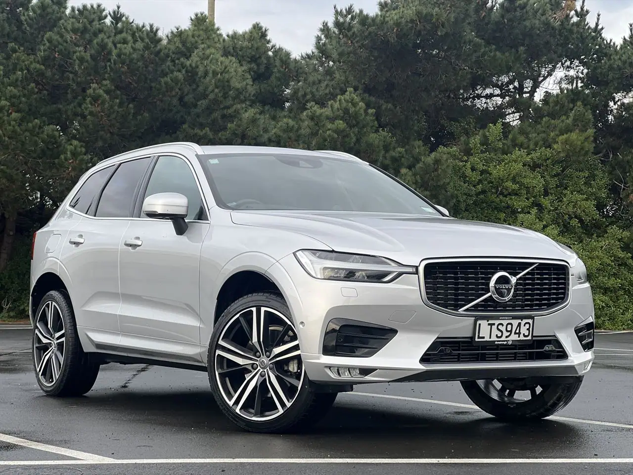 2018 Volvo XC60 (T6 Awd) for Sale in Kenya by Best Cars for Sale in Kenya Ltd.