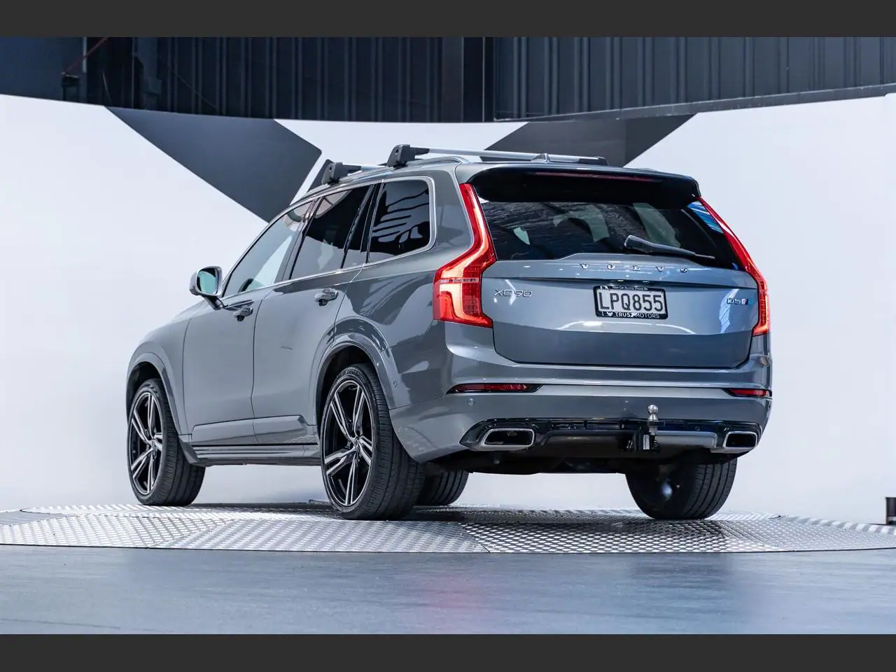 2018 Volvo XC90 2.0 D5 R-DESIGN PRO AWD for Sale in Kenya by Best Cars for Sale in Kenya Ltd.