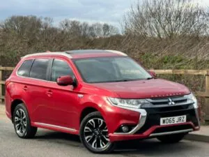 2018 red Mitsubishi Outlander