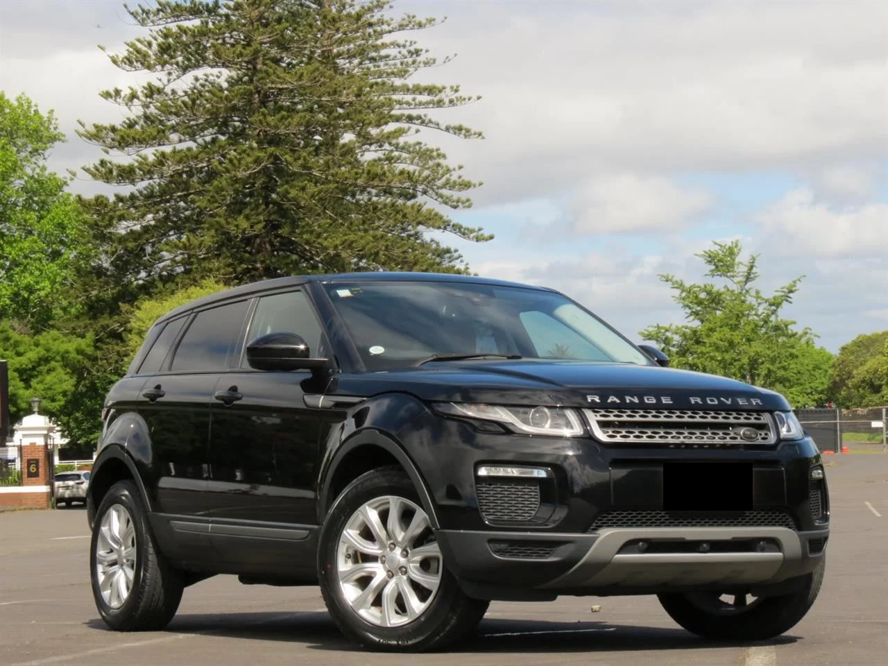 2018 Land Rover Range Rover (Evoque SE) for Sale in Kenya by Best Cars for Sale in Kenya Ltd.