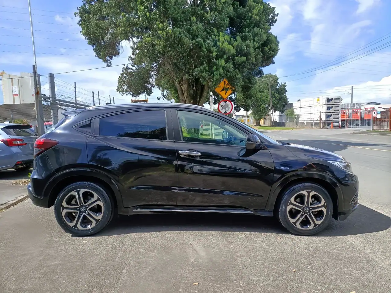 2019 Honda Vezel Hybrid for Sale in Kenya by Best Cars for Sale in Kenya ltd.