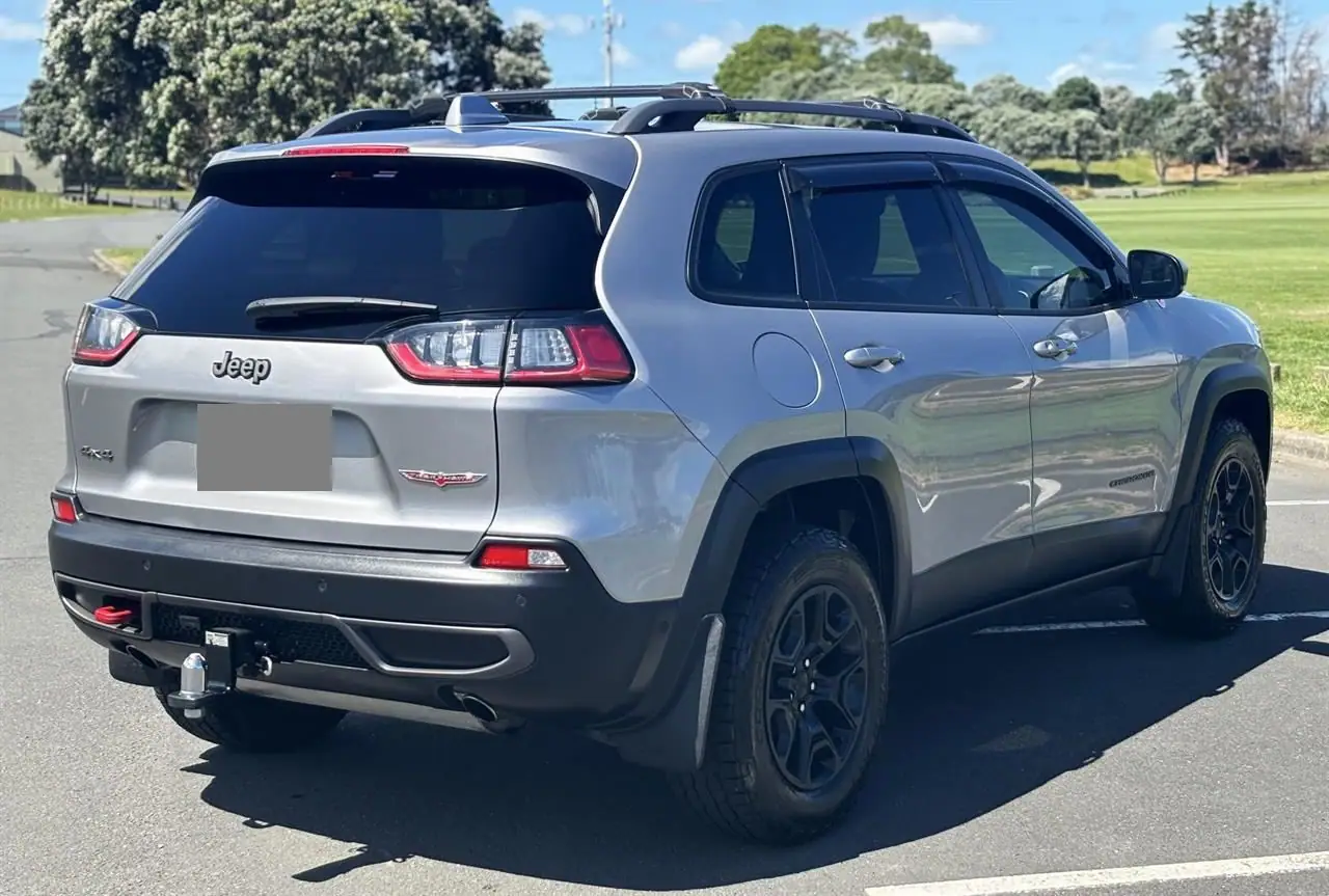 2021 Jeep Cherokee (TRAILHAWK) for Sale in Kenya by Best Cars for Sale in Kenya Ltd.