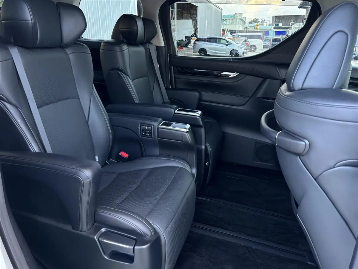 2018 Toyota Alphard HYBRID for Sale in Kenya by best Cars for Sale in Kenya Ltd.