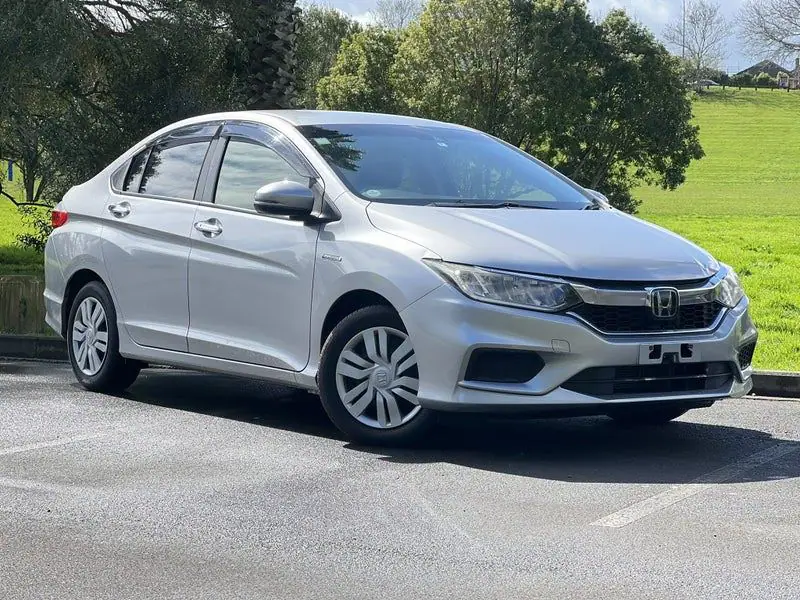 2018 Honda Grace Hybrid for Sale in Kenya by Best Cars for Sale in Kenya Ltd.