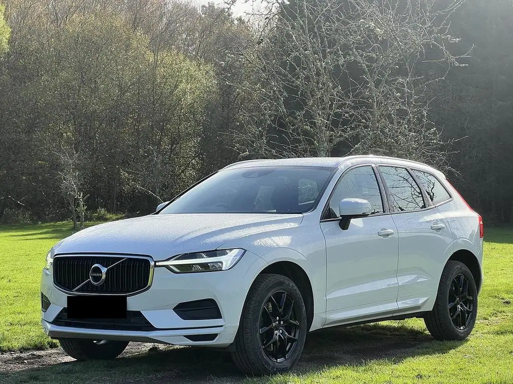 2020 Volvo XC60 D4 Momentum for Sale in Kenya by Best Cars for Sale in Kenya Ltd.