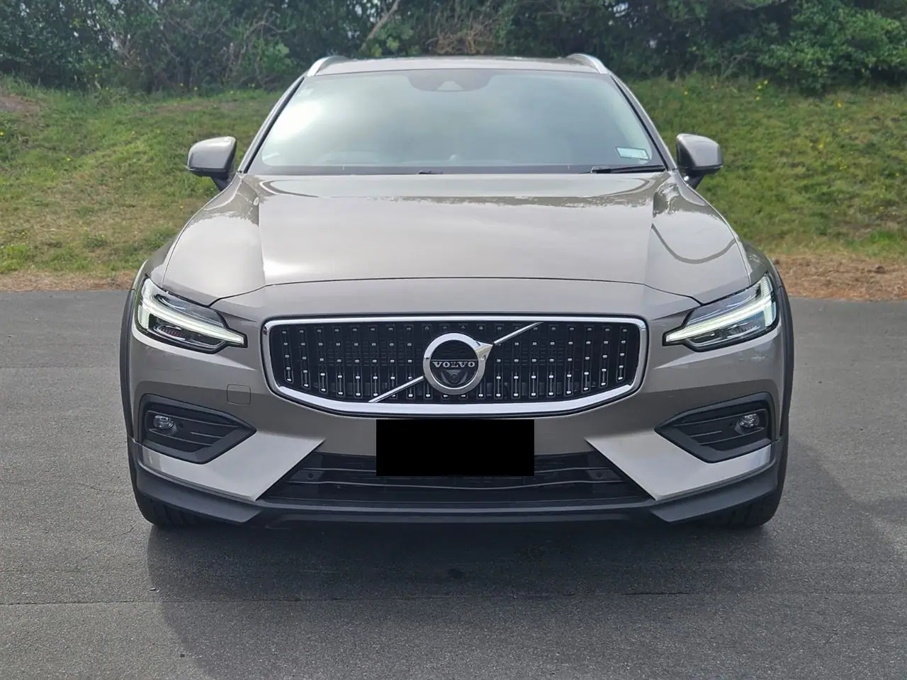 2022 Volvo V60 B5 for Sale in Kenya by Best Cars for Sale in Kenya Ltd.