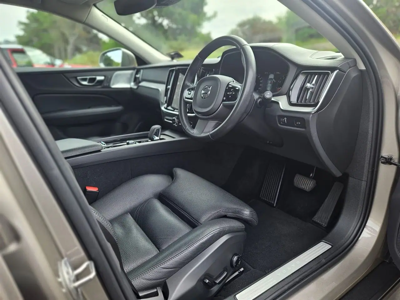 2022 Volvo V60 B5 for Sale in Kenya by Best Cars for Sale in Kenya Ltd.