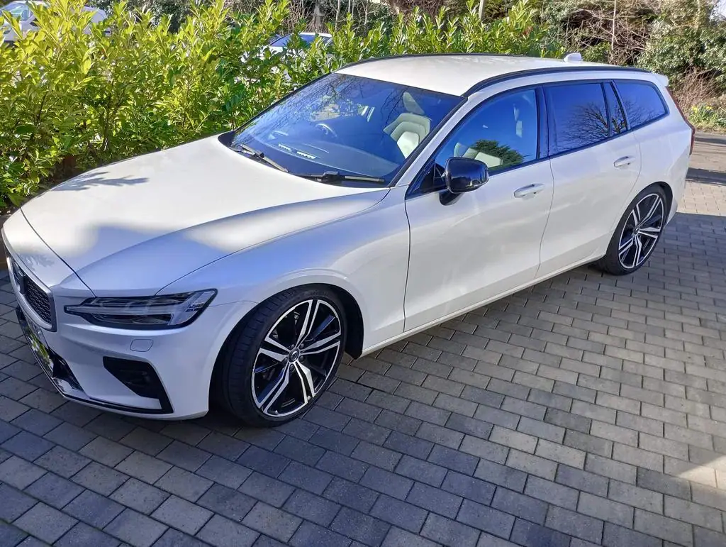 2019 Volvo V60 (D4 R-Design) for Sale in Kenya by Best Cars for Sale in Kenya Ltd.