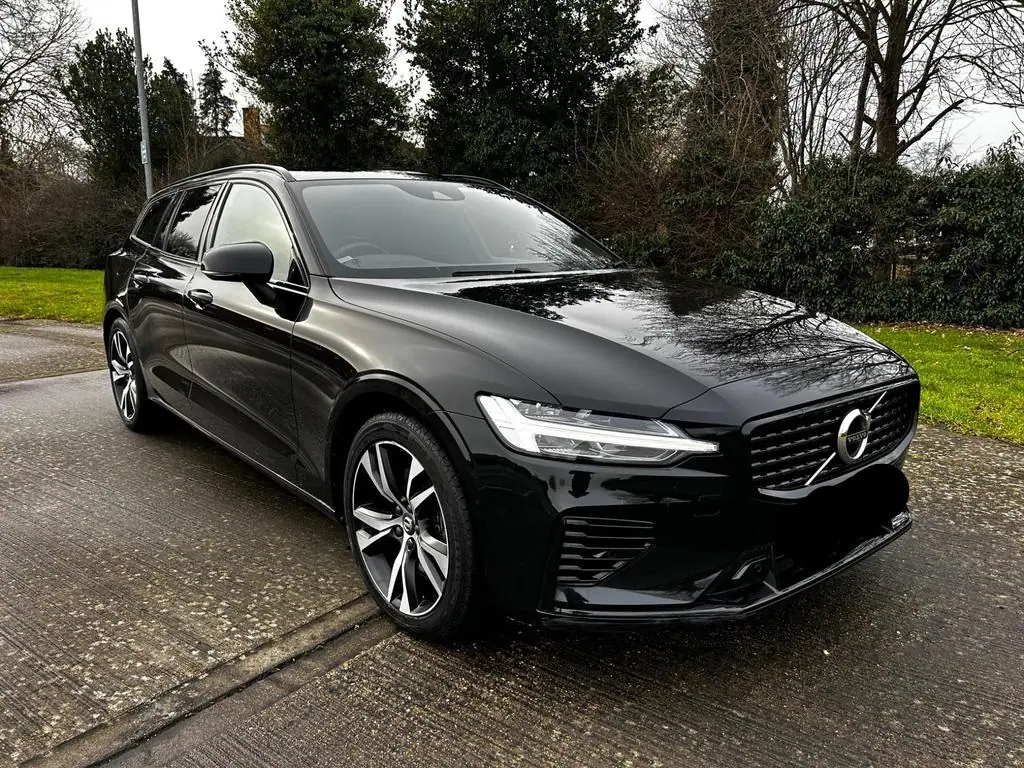 2021 Volvo V60 T6 R- Design for Sale in Kenya by Best Cars for Sale in Kenya Ltd.