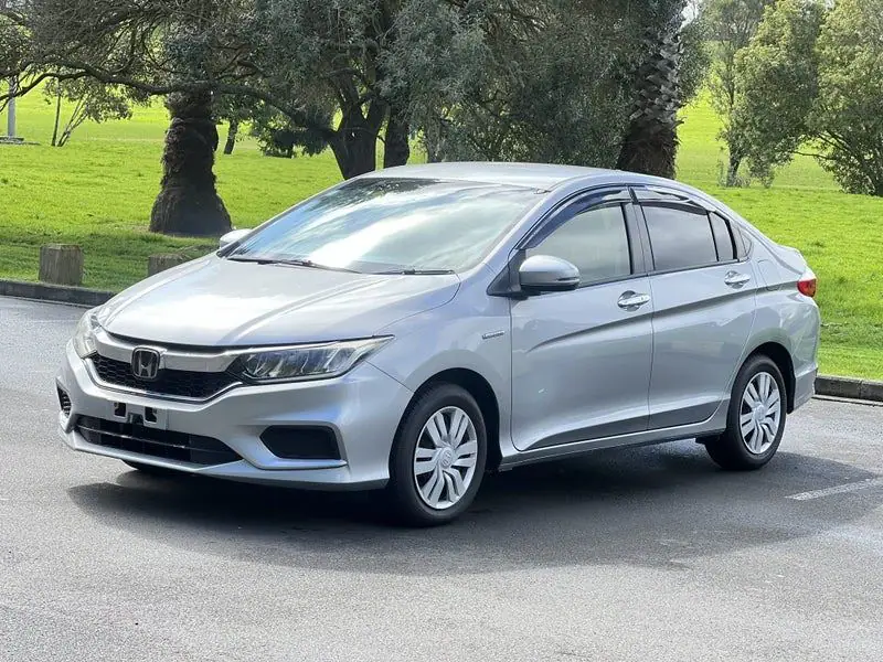 2018 Honda Grace Hybrid for Sale in Kenya by Best Cars for Sale in Kenya Ltd.