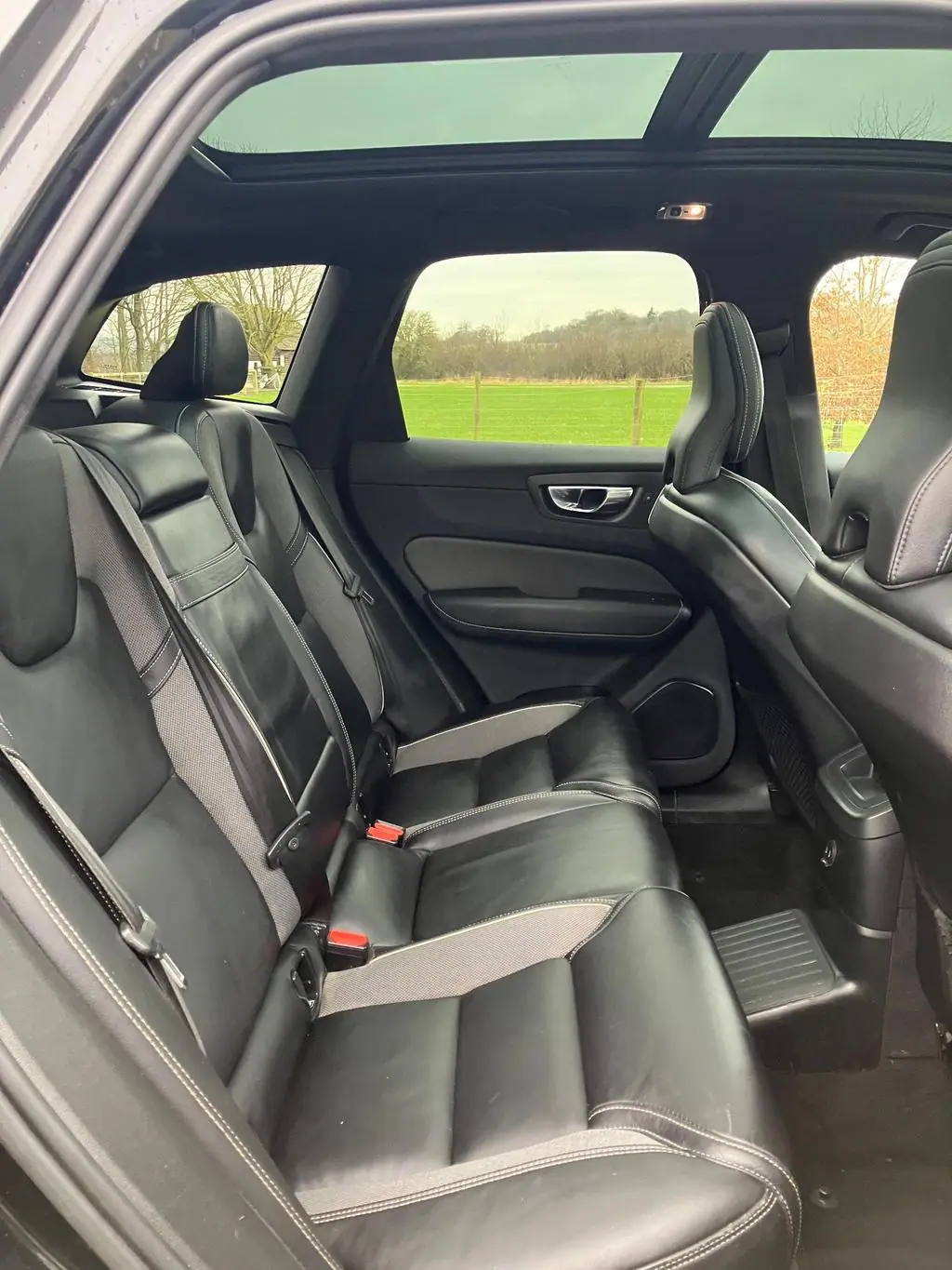 2021 Volvo XC60 T6 R-Design for Sale in Kenya by Best Cars for Sale in Kenya Ltd.