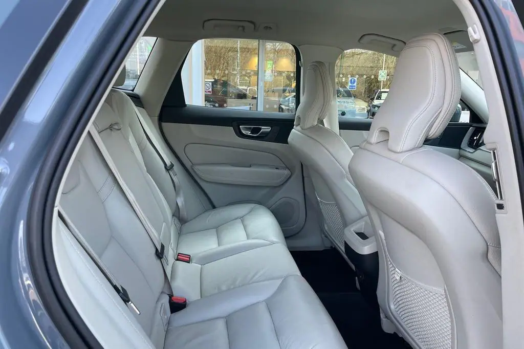 2022 Volvo XC60 B5 for Sale in Kenya by Best Cars for Sale in Kenya Ltd.