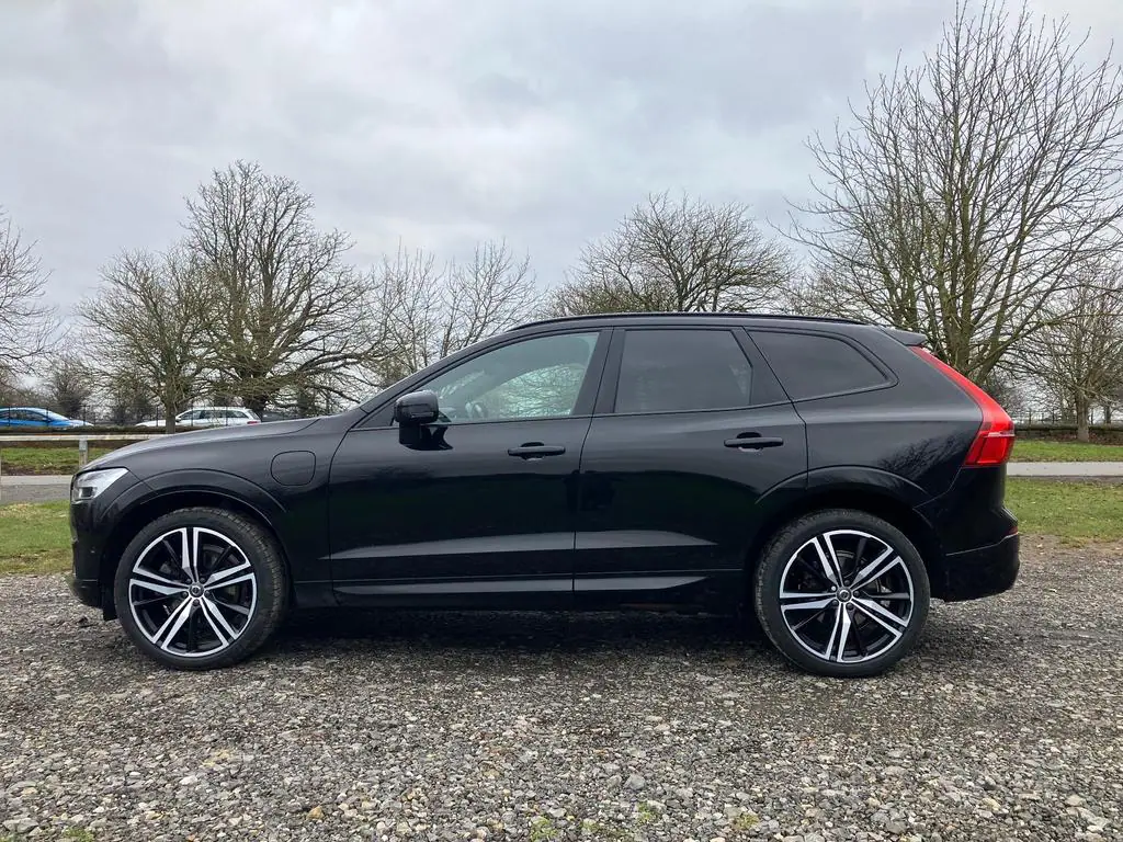 2021 Volvo XC60 T6 R-Design for Sale in Kenya by Best Cars for Sale in Kenya Ltd.