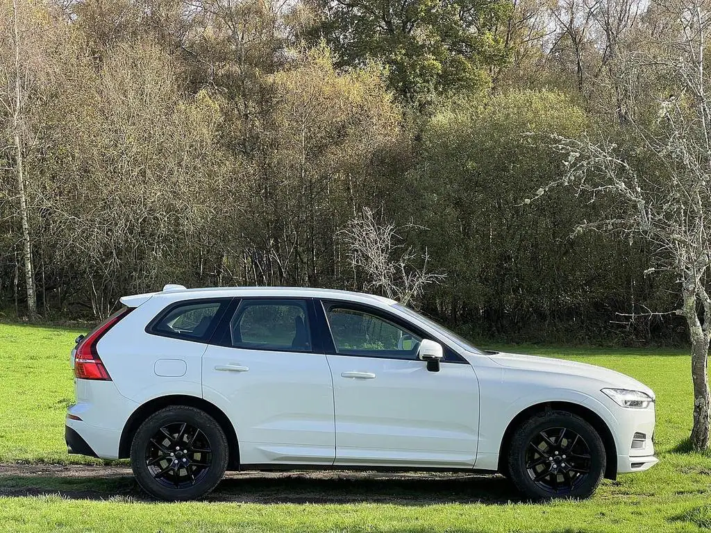 2020 Volvo XC60 D4 Momentum for Sale in Kenya by Best Cars for Sale in Kenya Ltd.