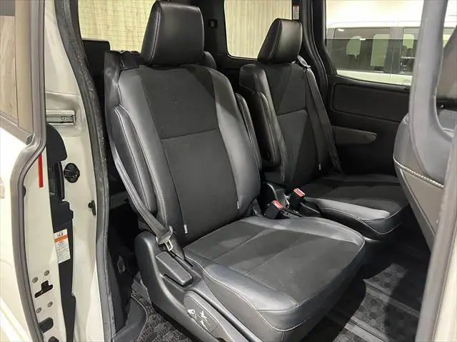 2018 Toyota Noah SI WxB for Sale in Kenya by Best Cars for Sale in Kenya Ltd.