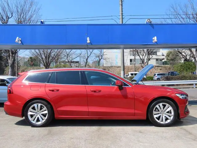 2018 Volvo V60 T5 for Sale in Kenya by Best Cars for Sale in Kenya Ltd.
