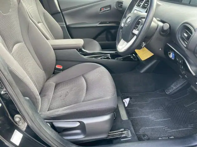 2018 Toyota Prius S for Sale in Kenya by Best Cars for Sale in Kenya Ltd.