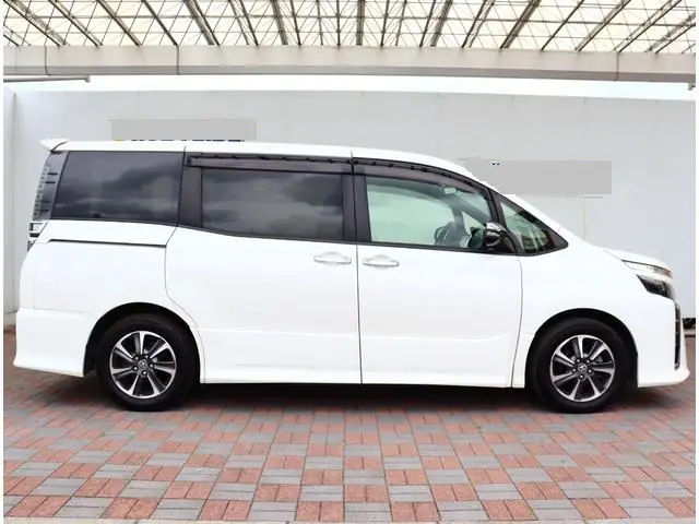 2019 Toyota Voxy ZS for Sale in Kenya by Best Cars for Sale in Kenya Ltd.