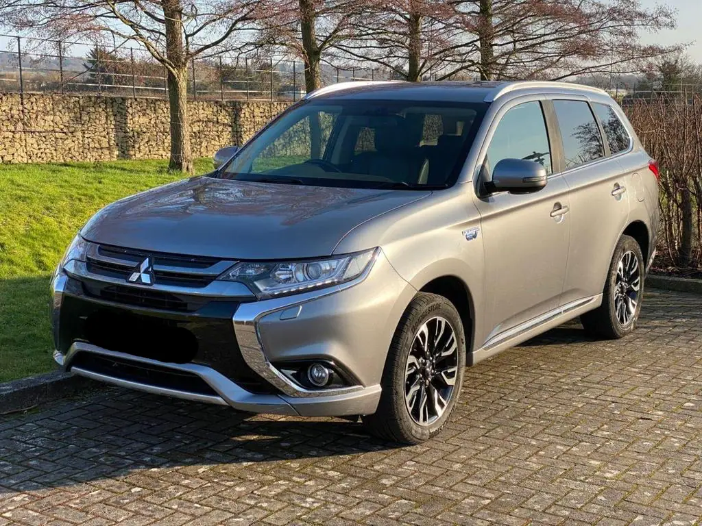 2018 Mitsubishi Outlander PHEV for Sale in Kenya by Best Cars for Sale in Kenya Ltd.