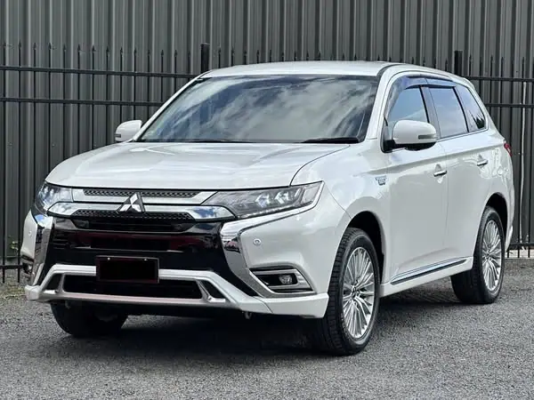 2018 Mitsubishi Outlander PHEV for sale in Kenya by Best Cars for Sale in Kenya Ltd.