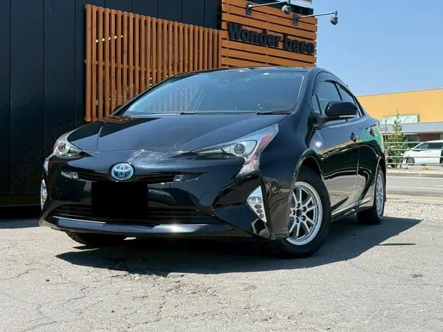 2018 Toyota Prius S for Sale in Kenya by Best Cars for Sale in Kenya Ltd.