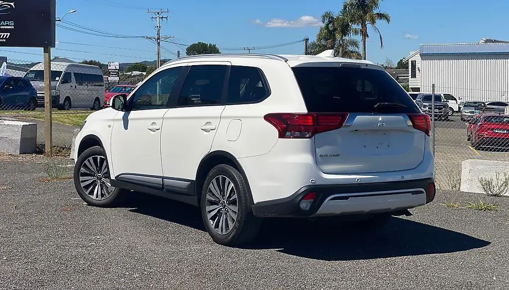 2019 Mitsubishi Outlander for Sale in Kenya by Best Cars for Sale in Kenya Ltd.