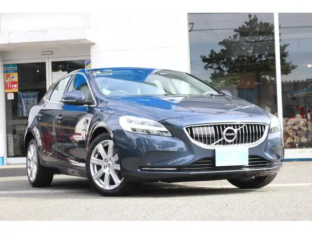 2020 Volvo V40 T3 for Sale in Kenya by Best Cars for Sale in Kenya Ltd.