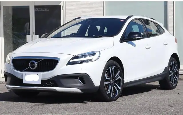2018 Volvo V40 T5 for Sale in Kenya by Best Cars for Sale in Kenya Ltd.