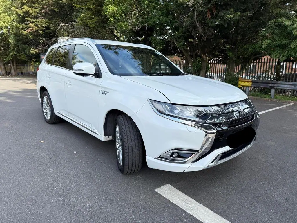 2018 Mitsubishi Outlander PHEV for Sale in Kenya by Best Cars for Sale in Kenya Ltd.
