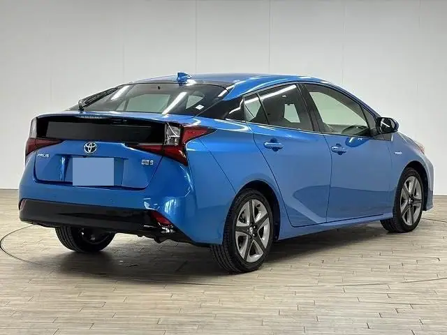2019 Toyota Prius S for Sale in Kenya by Best Cars for Sale in Kenya Ltd.