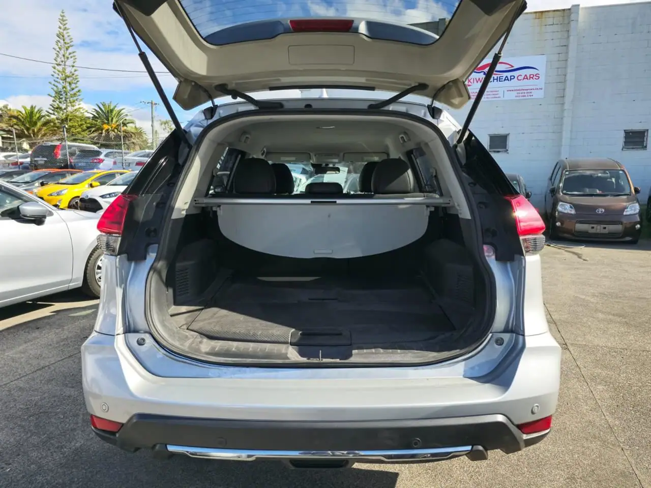 2019 Nissan X-trail 20XI for Sale in Kenya by Best Cars for Sale in Kenya Ltd.