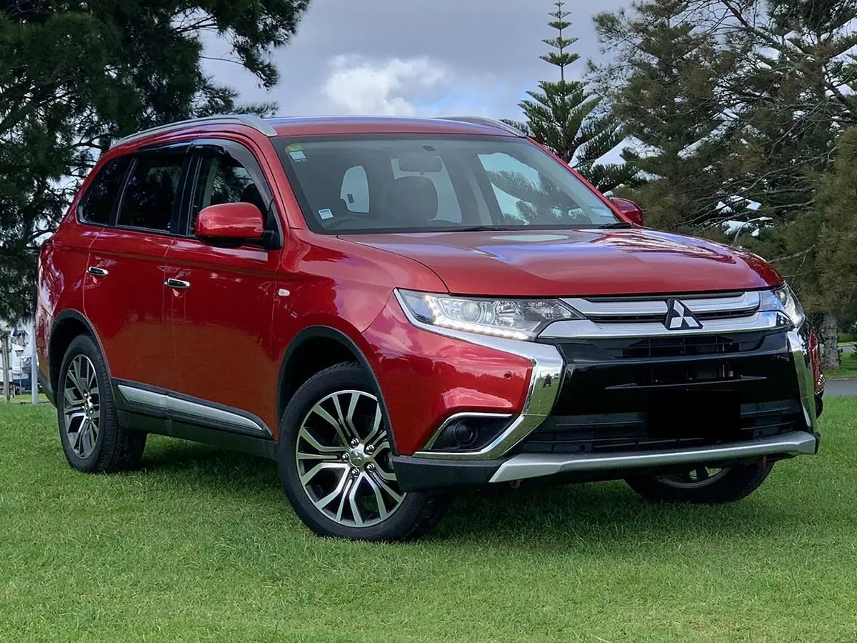 2018 Mitsubishi Outlander LS for Sale in Kenya by Best Cars for Sale in Kenya Ltd.