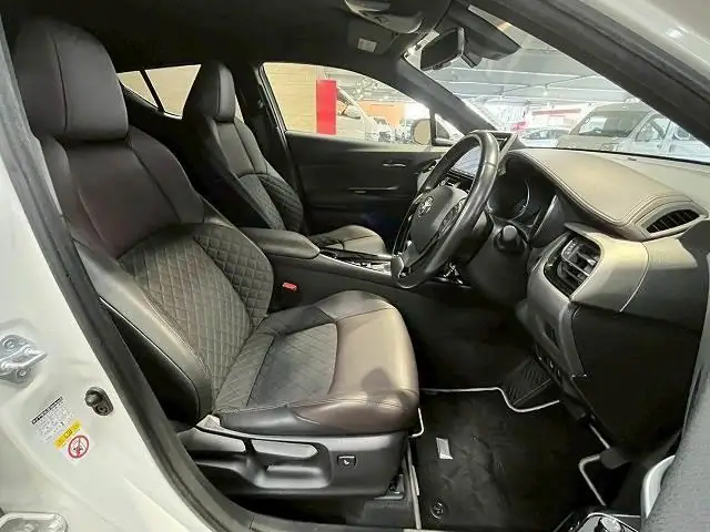 2018 TOYOTA C-HR G LED EDITION for sale in Kenya by Best Cars for sale in Kenya LTD.