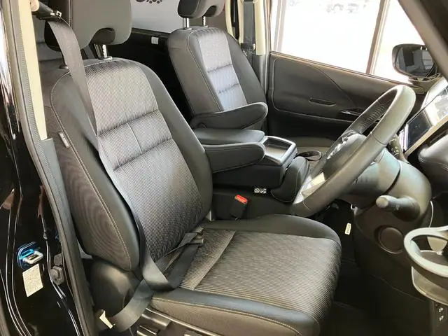 2019 Nissan Serena for Sale in Kenya by Best Cars for Sale in Kenya Ltd.