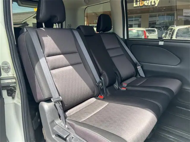 2018 Nissan Serena Hybrid for sale in Kenya by Best Cars for in Kenya Ltd.