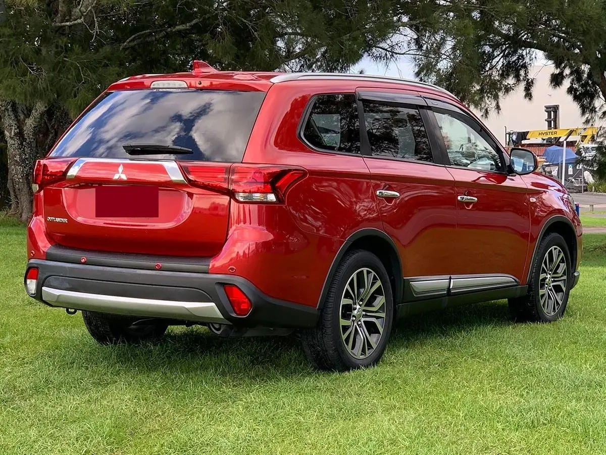 2018 Mitsubishi Outlander LS for Sale in Kenya by Best Cars for Sale in Kenya Ltd.
