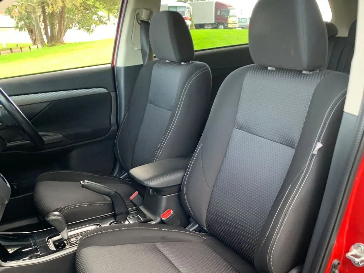 2018 Mitsubishi Outlander LS for Sale in Kenya by Best Cars for Sale in Kenya Ltd.