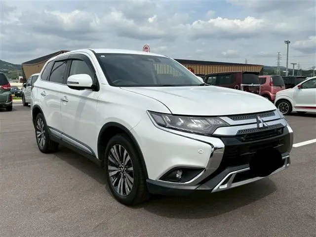 2018 Mitsubishi Outlander 20G for Sale in Kenya by Best Cars for Sale in Kenya Ltd.
