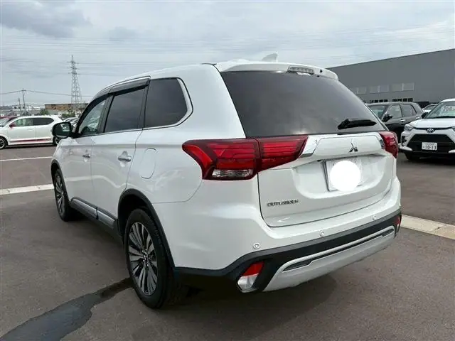 2018 Mitsubishi Outlander 20G for Sale in Kenya by Best Cars for Sale in Kenya Ltd.