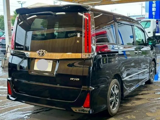2018 Toyota Noah SI WxB for Sale in Kenya by Best Cars for Sale in Kenya Ltd.