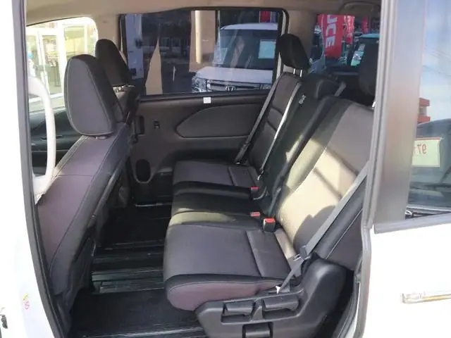 2018 Nissan Serena for sale in Kenya by Best Cars for in Kenya Ltd.