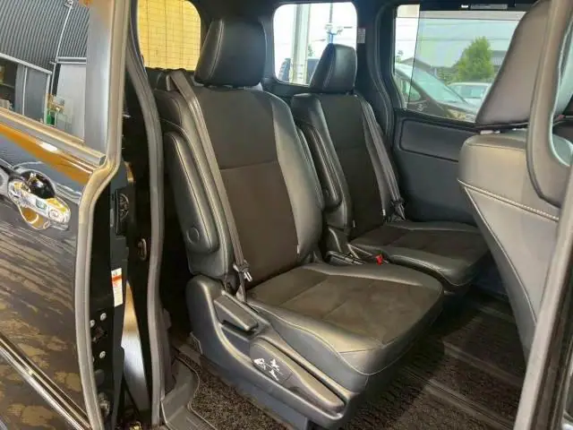 2018 Toyota Noah SI WxB for Sale in Kenya by Best Cars for Sale in Kenya Ltd.