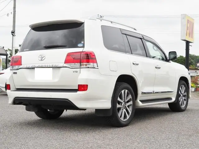 2018 Toyota Land Cruiser ZX V8 for Sale in Kenya by Best Cars for Sale in Kenya Ltd.