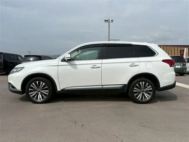 2019 Mitsubishi Outlander for Sale in Kenya by Best Cars for Sale in Kenya Ltd.