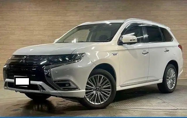 2018 Mistubishi Outlander Phev G Plus for sale in Kenya by Best Cars for sale in Kenya LTD.