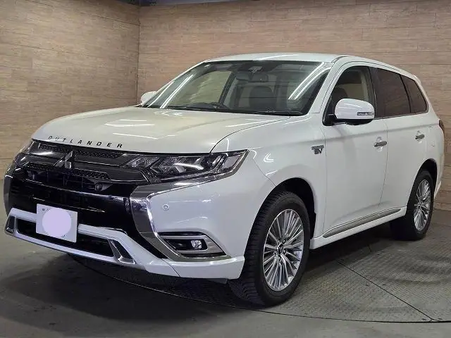 2019 Mitsubishi Outlander PHEV for Sale in Kenya by Best Cars for Sale in Kenya Ltd.