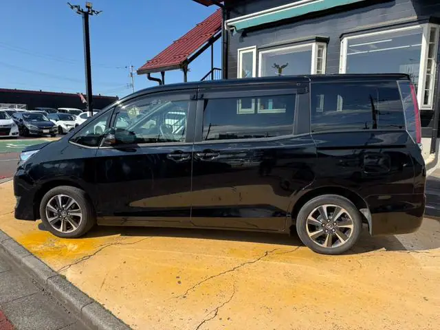 2018 Toyota Noah G for Sale in Kenya by Best Cars for Sale in Kenya Ltd.